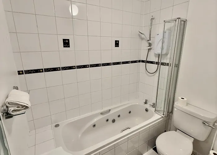 Private Centre *